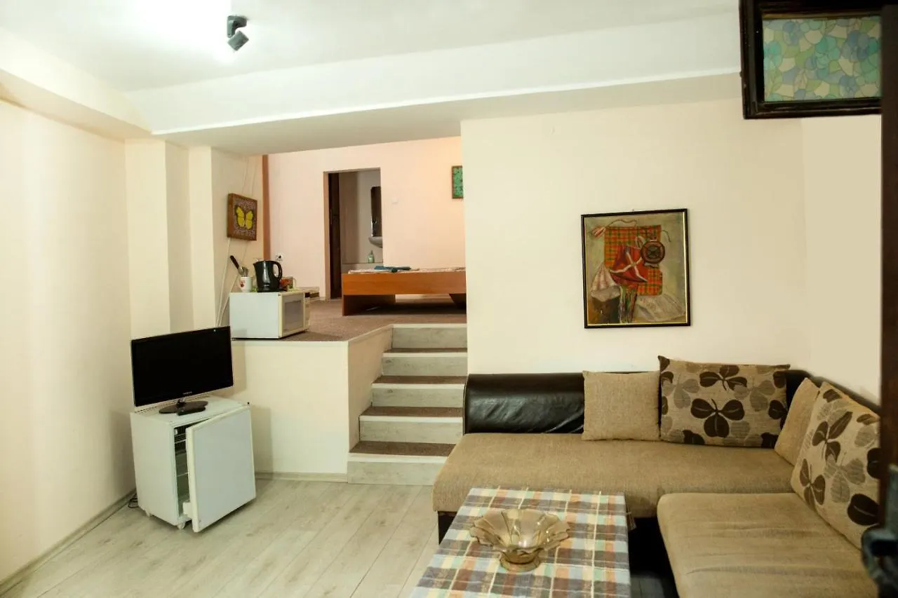 Old Town Plovdiv House: Traditional Guesthouse in Historic District Bulgaria